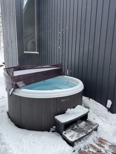 Nordic hot tub in the snow